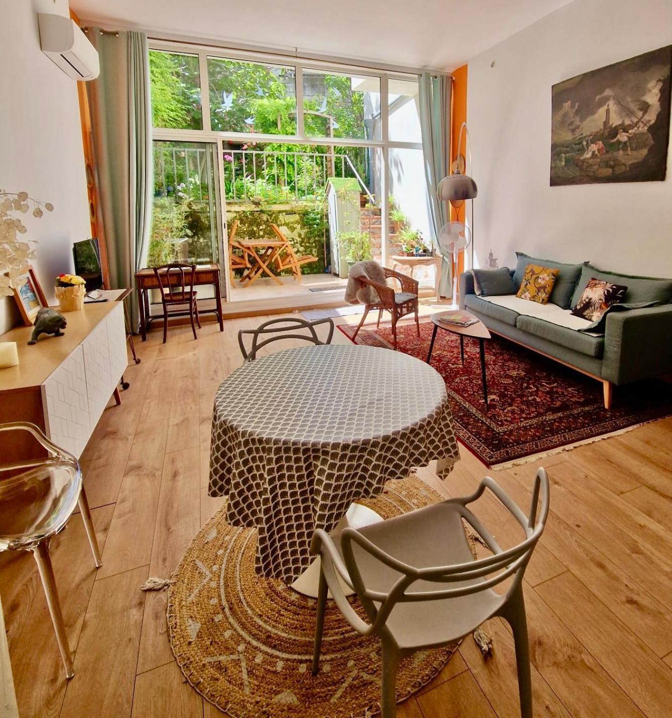 Capucines, Un Jardin Secret Dans Le Centre Historique Apartment อาร์ลส์ ภายนอก รูปภาพ